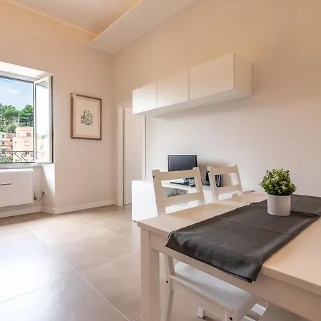 Trastevere At Heart Apartment